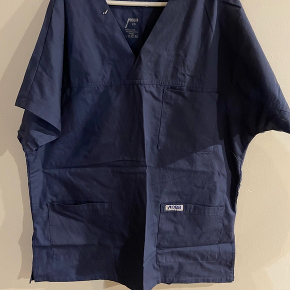 MOBB scrub top - Picture 1 of 1